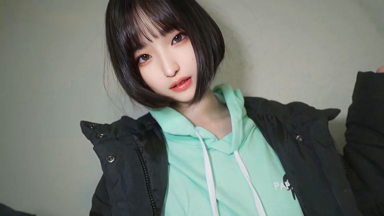 139cm/35kg18歳の美少女│危険日にピル無し中出し