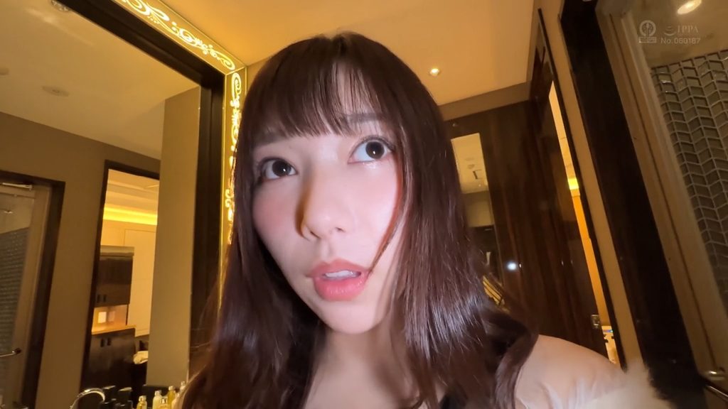 【さつき芽衣】女子大生の彼女を寝取らせる│乱交で中出し10発