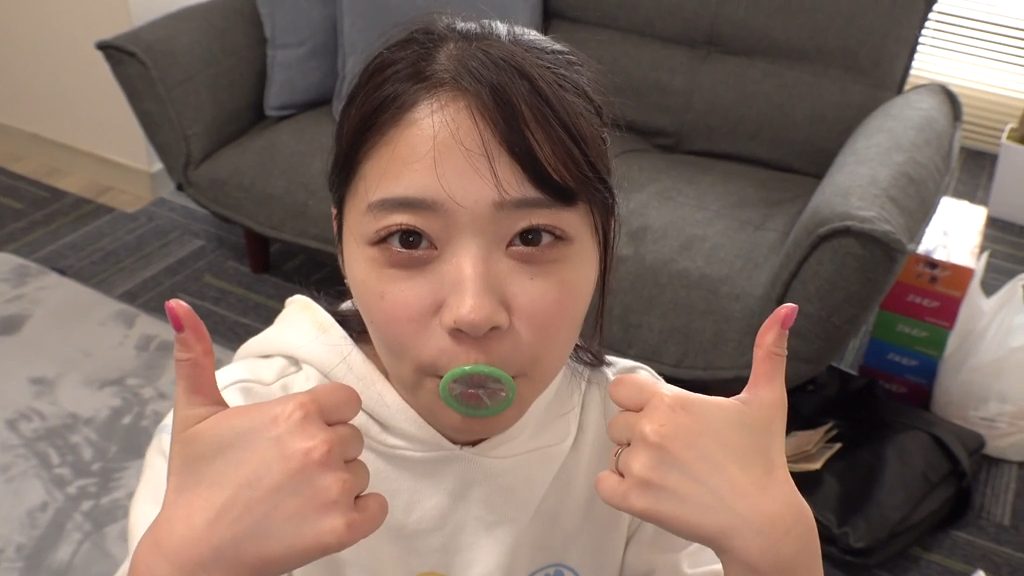 【二葉エマ】新米妻のノーハンドゴム装着誘惑と中出しがエロい